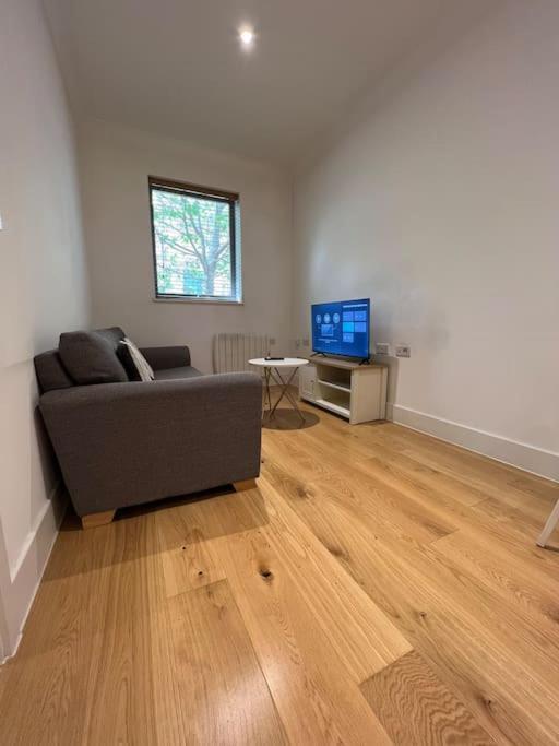 Cozy Modern Apartment In Croydon Central Esterno foto