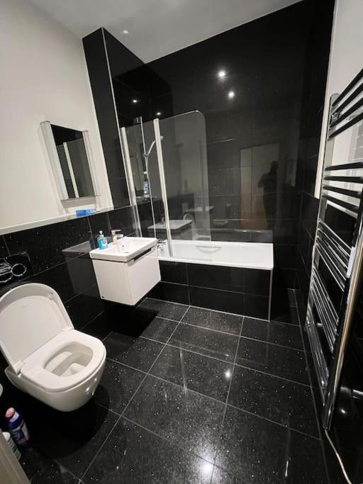 Cozy Modern Apartment In Croydon Central Esterno foto