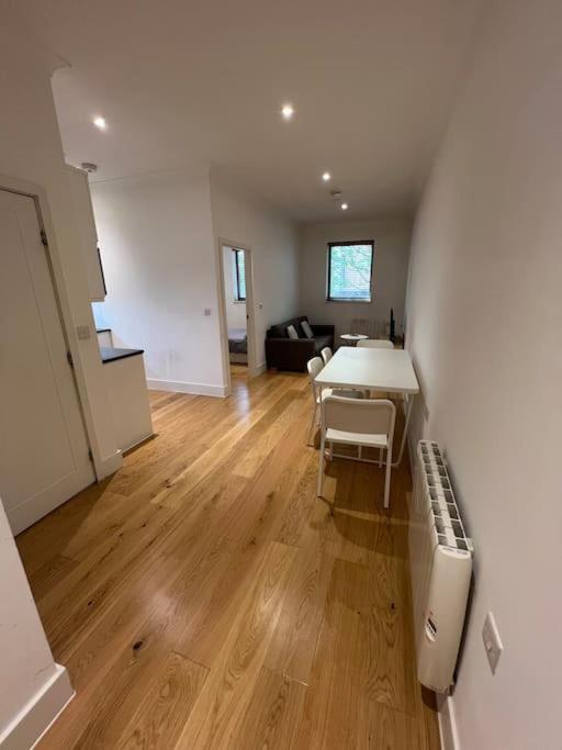 Cozy Modern Apartment In Croydon Central Esterno foto